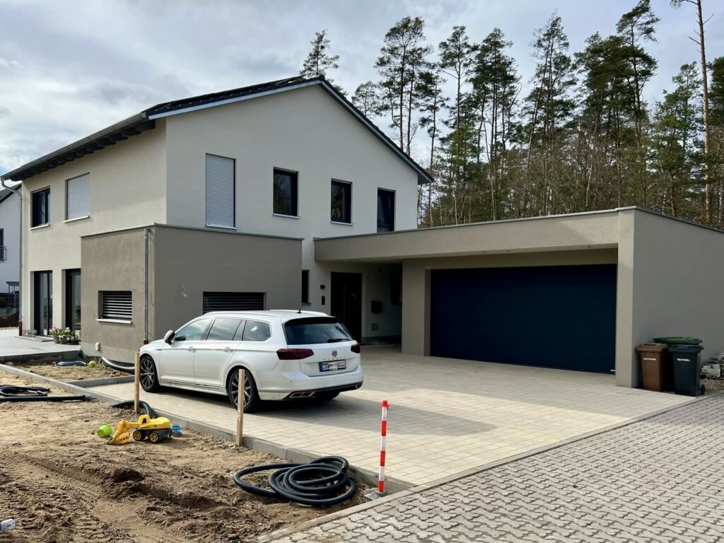 Dasselbe Einfamilienhaus fertiggestellt